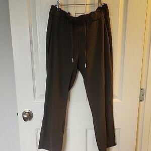 Womens Lululemon On The Fly Crop 23"